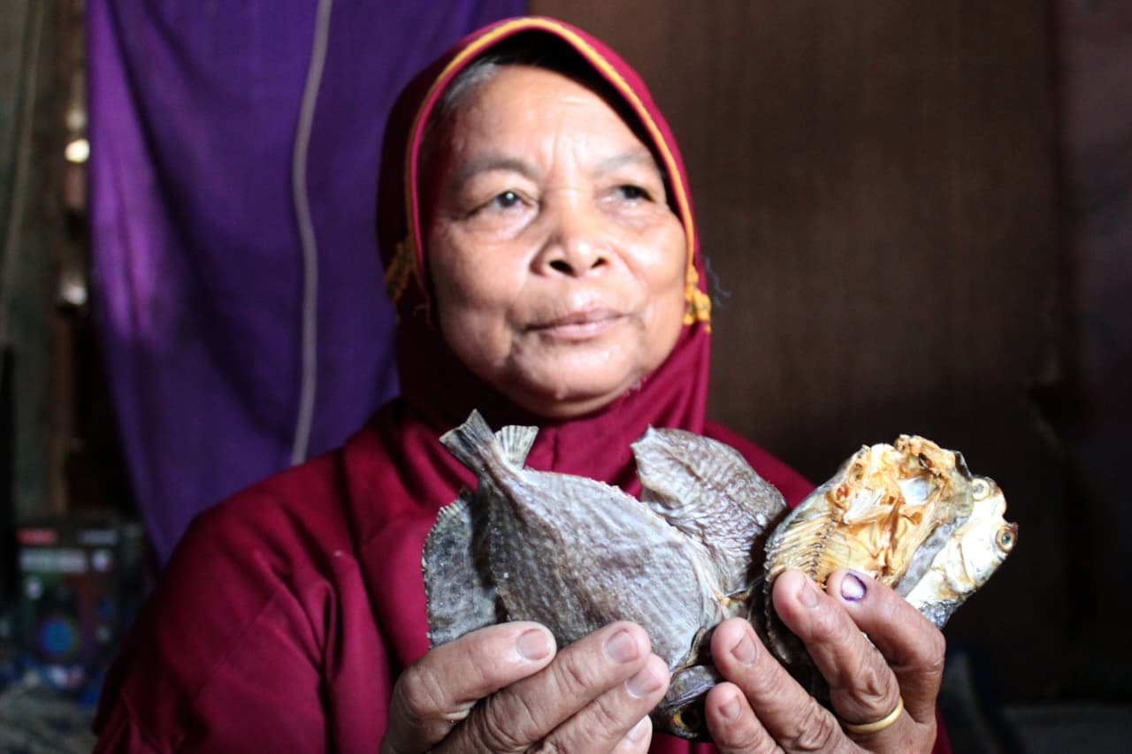 Nek Lakasum 65 Tahun Jual Ikan Asin di Kampung Nelayan Medan Belawan, Bertahan Sejak Puluhan Tahun