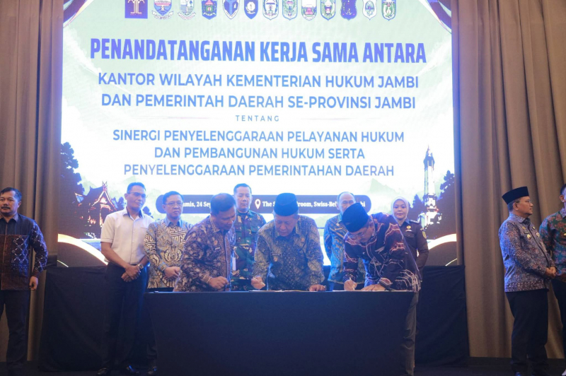 Pemkab Tanjung Jabung Barat Teken MoU Pelayanan Hukum dengan Kanwil Kemenkum Jambi