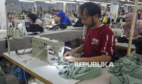 Danantara dan Prabowo Revitalisasi Industri Tekstil, Akademisi Soroti Dampaknya