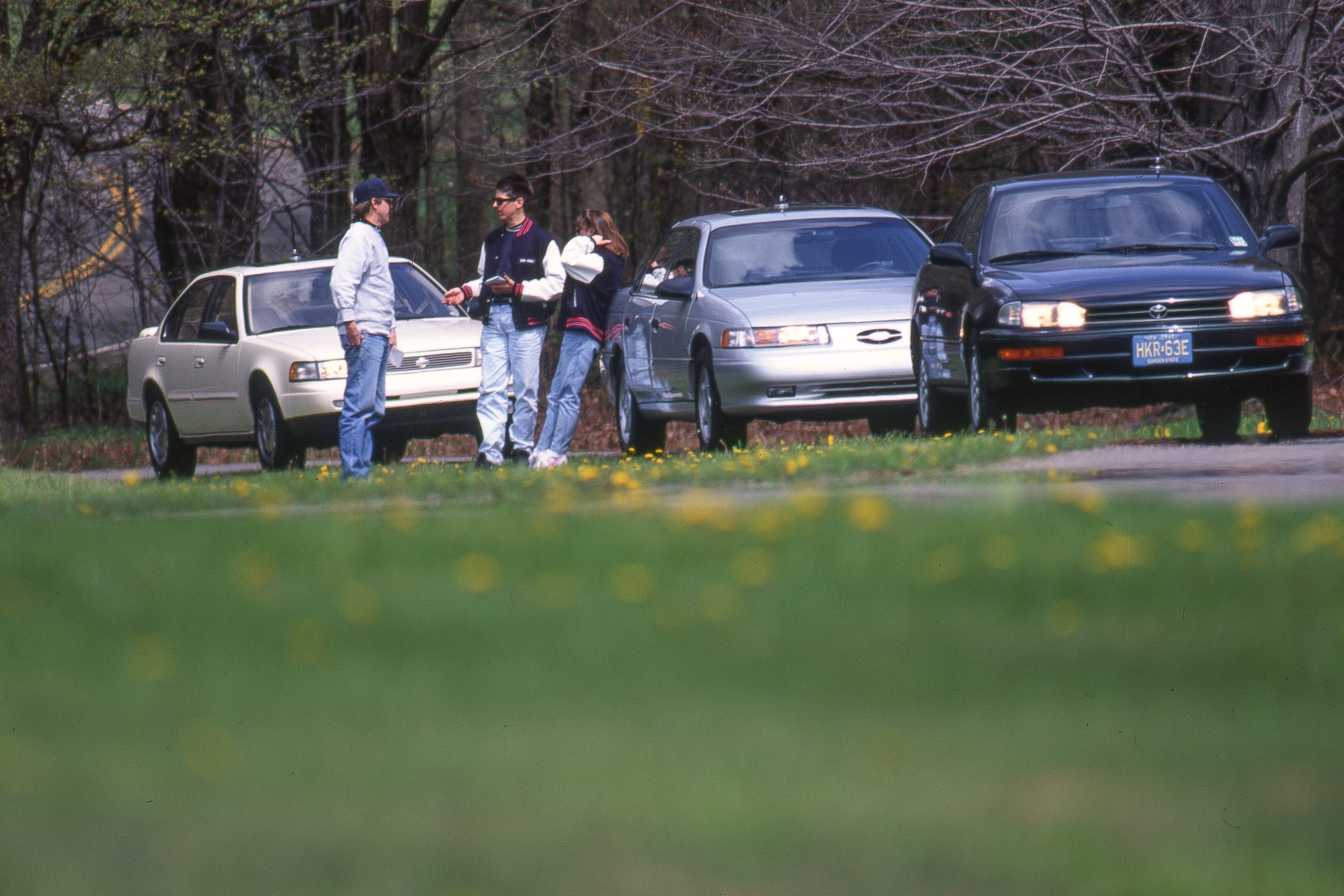 Foto Komparasi Sedan Sporty 1992: Camry SE, Taurus SHO, Maxima SE