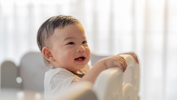 Bayi Tumbuh Gigi Usia Berapa Bulan? Tanda dan Urutannya