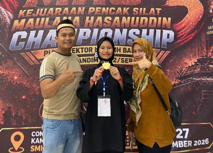 Santriwati Kabupaten Serang Syarah Ratu Brilian Juara Kelas 48 Kg Pencak Silat Maulana Hasanuddin 3, Bawa Pulang Trophy Dandim 0602
