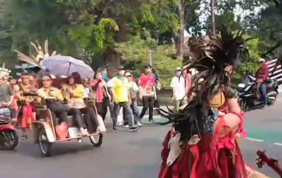 90 Joli Suci Diarak Keliling Kota Tangerang, Ribuan Warga Padati Jalan di Kirab Tujuh Tahunan