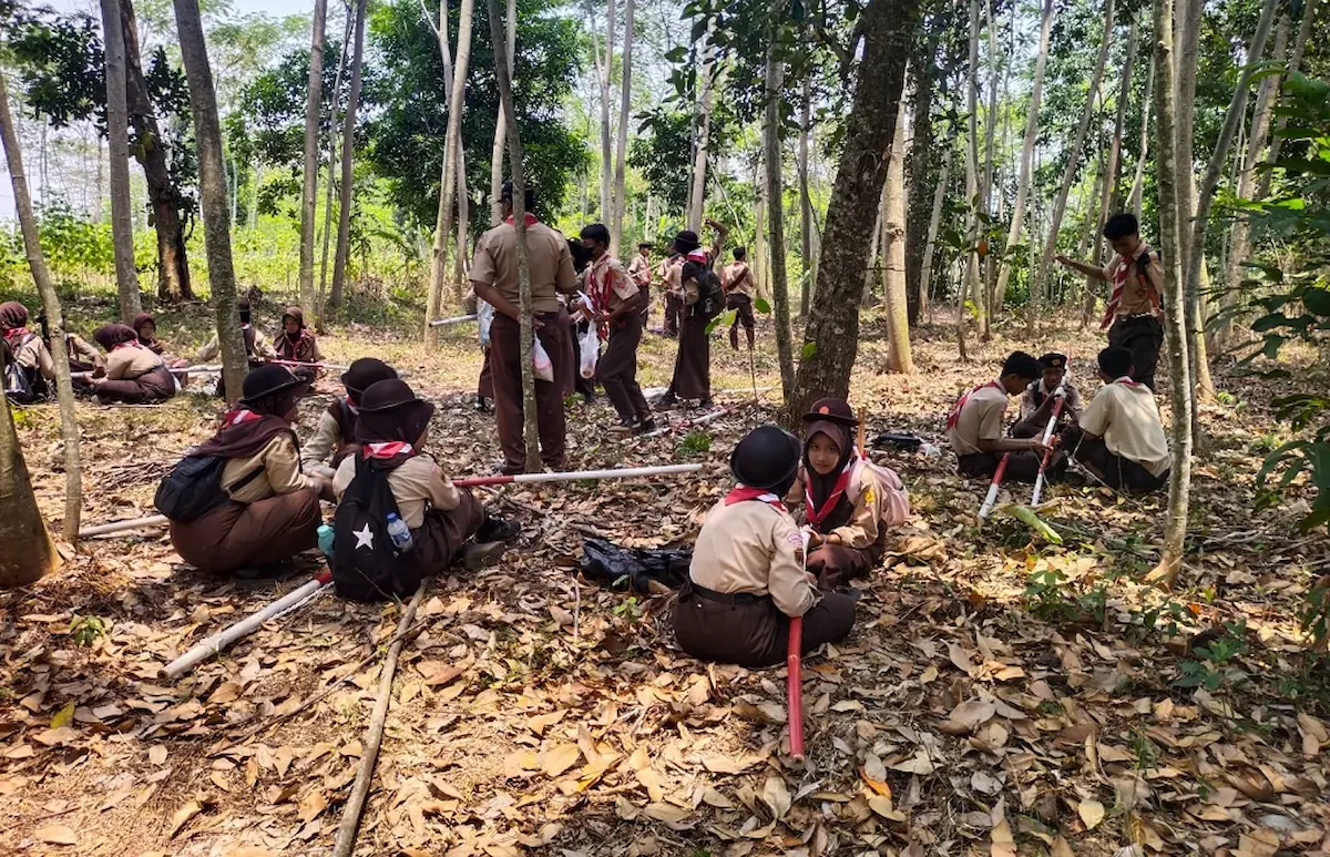 Pramuka SMPN 7 Batang Gelar Penjelajahan 6 Pos, Ratusan Siswa Kelas IX Diuji Karakter dan Keterampilan