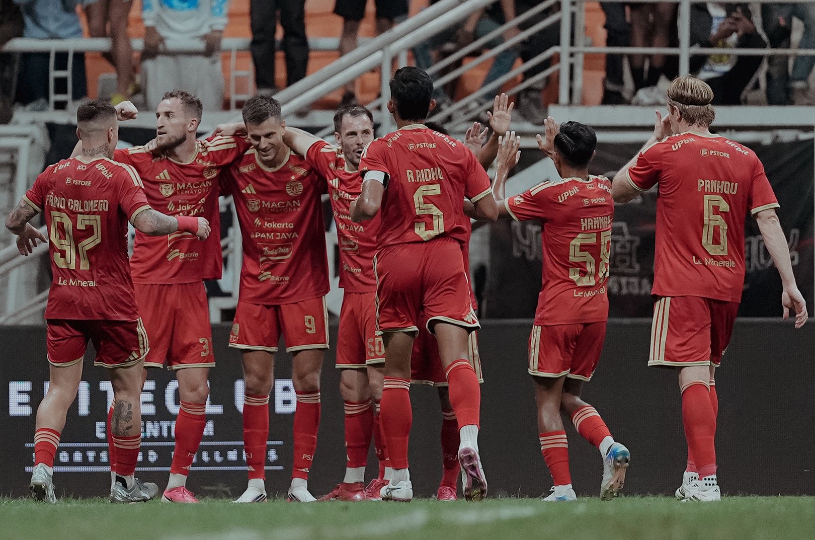 Persija Promosikan Tiga Talenta Akademi ke Tim Utama untuk Super League 2026/2027