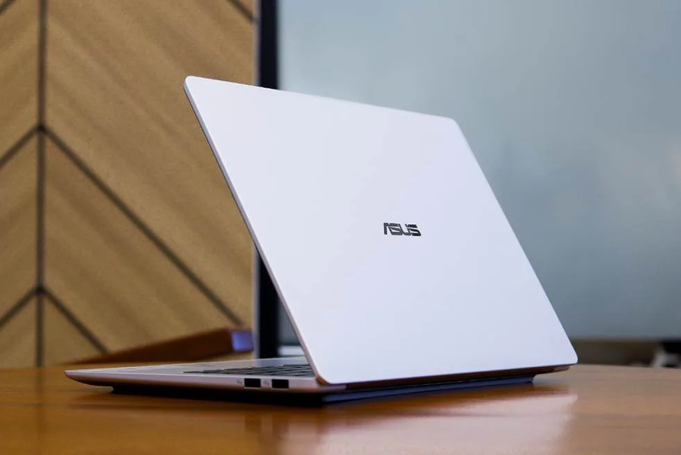 ASUS Vivobook S14 (S5452MA) Resmi di Indonesia, Bawa NPU dan Baterai 20 Jam