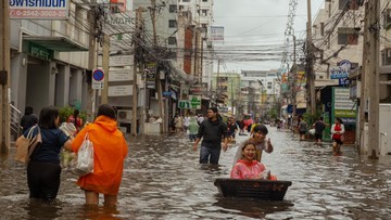 Banjir Besar Landa Bangkok, 50 Distrik Berstatus Area Bencana