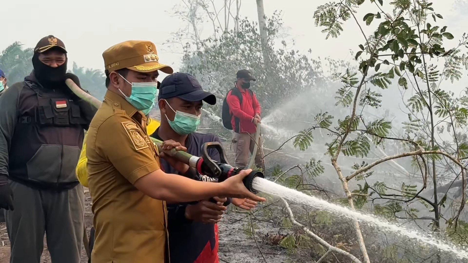 Kebakaran Hanguskan Kebun Warga di Pandih Batu, Bupati Pulang Pisau Minta Pekebun Buat Sumur Bor