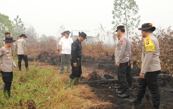 Kapolda Kalteng Tinjau Lahan Gambut Manduhara Ujung, Sebut Pembasahan X-Fire Efektif Hilangkan Asap