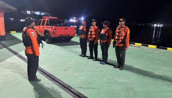 Kapal Rakyat Bermuatan Aki Mati Mesin di Perairan Lapuko Konawe, Basarnas Kendari Kerahkan Tim Rescue