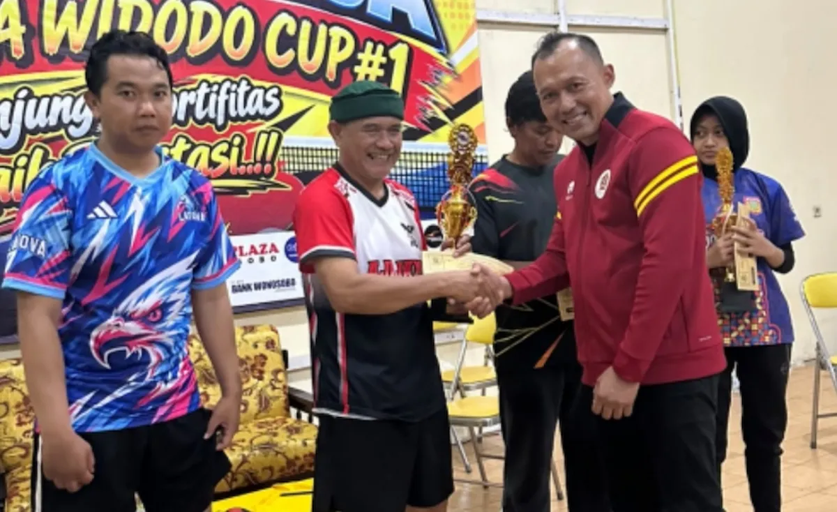 Turnamen Tenis Meja Triana Widodo Cup #1 Wonosobo Tuntas, Fathur dan Davi Juara di Kelasnya