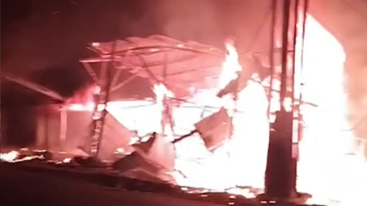 3 Kios di Cibadak Sukabumi Ludes Terbakar Subuh, Kerugian Ditaksir Rp 100 Juta