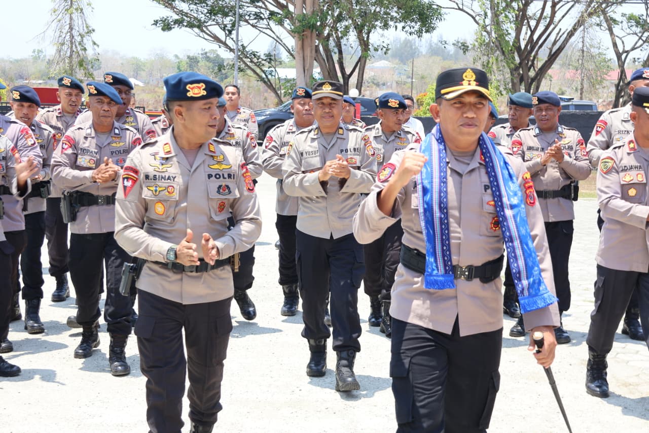 Kapolres Buru Temui 136 Personel Brimob di Namlea, Bahas Sinergi Kamtibmas hingga Kekeringan