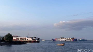 ASDP Kerahkan 25 Kapal Urai Antrean Ketapang-Gilimanuk Usai Blokade Truk
