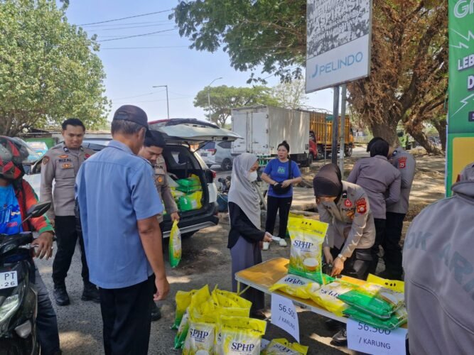 Biro SDM Polda Sulsel Jual 300 Karung Beras SPHP Rp56.500 di Dua Titik Makassar, Habis dalam Sejam