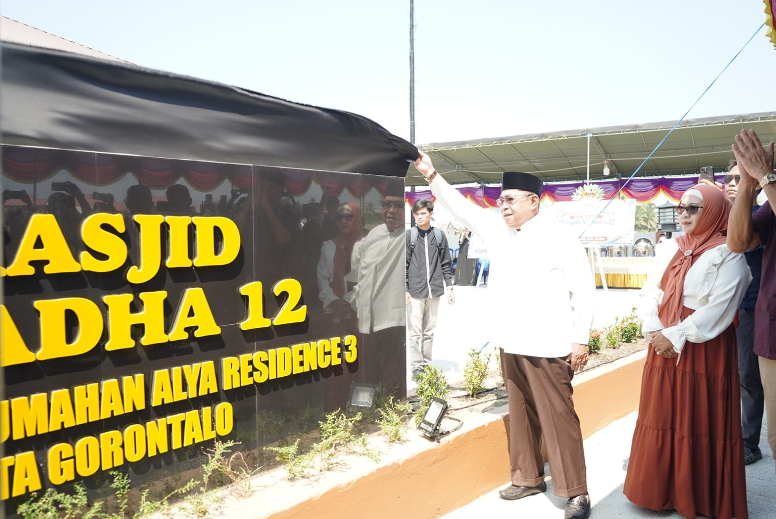 Walikota Gorontalo Resmikan Masjid Al Adha XII di Dulomo Selatan, Tegaskan Pemerintahan Tetap Jalan di Tengah Polemik Cagar Budaya