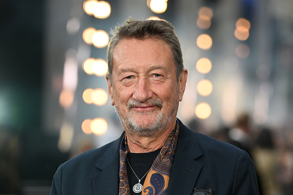 Steven Knight Ungkap Jalan dari Who Wants to Be a Millionaire ke James Bond