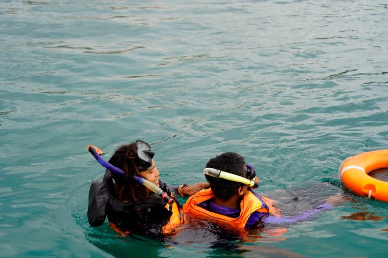 Kemenpar Sertifikasi 30 Pemandu Snorkeling Labuan Bajo, Standar Keselamatan Wisata Bahari Diperketat