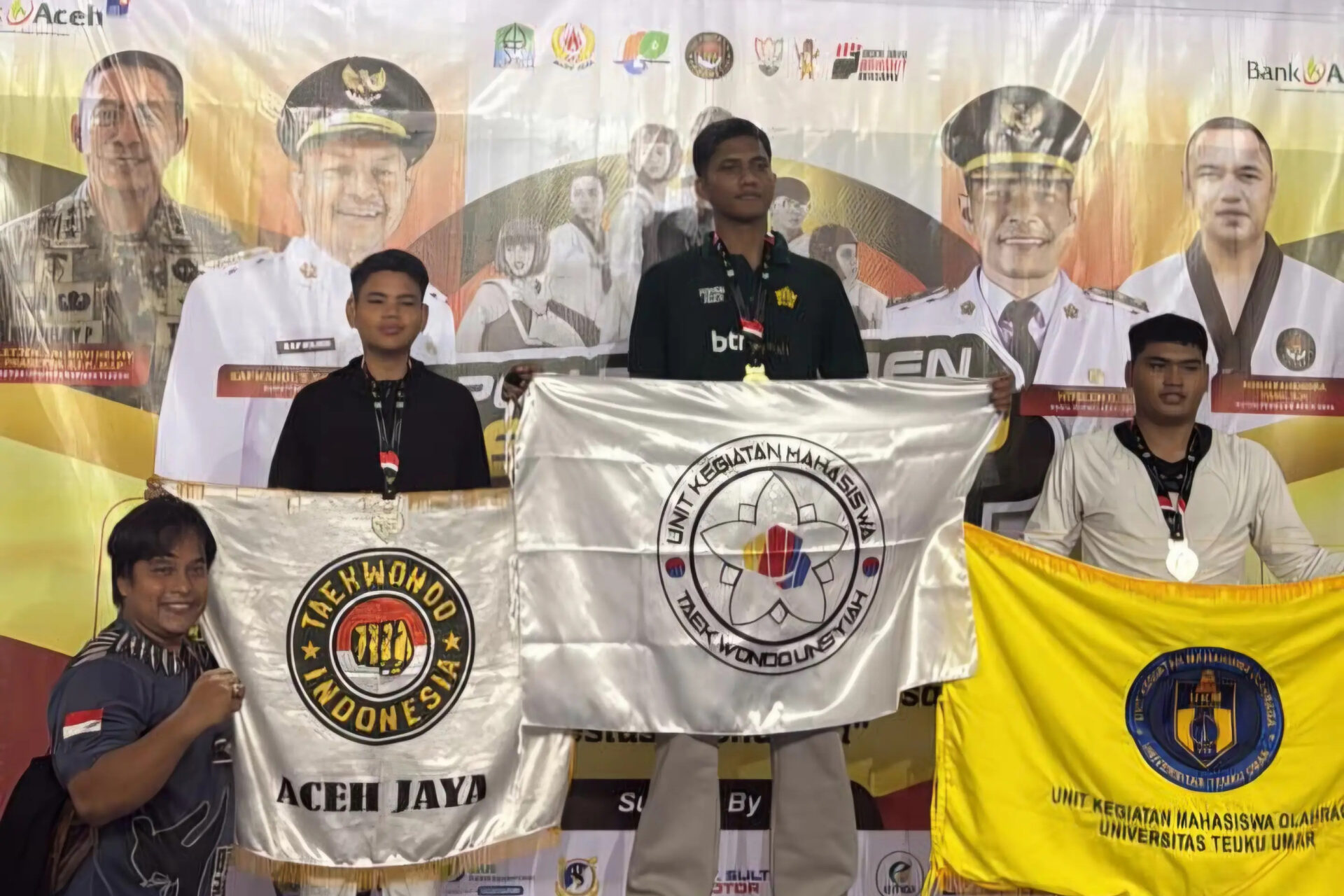 UKM Taekwondo USK Bawa Pulang 2 Emas Kejurda Piala Bupati Aceh Jaya, Bagus Aditya dan Ryan Ardiansyah Naik Podium
