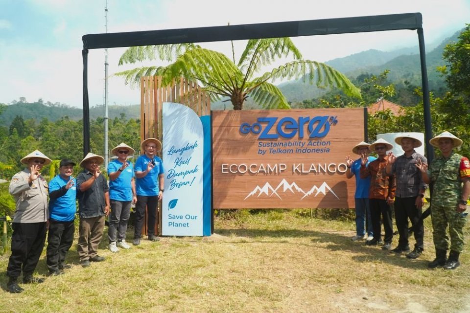 Telkom Tanam 200 Pohon dan Bangun Bank Sampah di Klangon Sleman