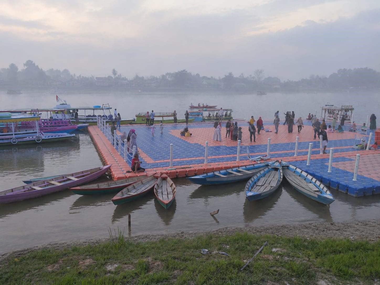 Kabut Asap Selimuti Jambi, Omzet Wisata Danau Sipin Turun 30 Persen