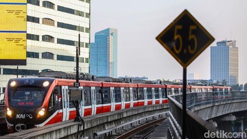 LRT Jabodebek Alami Gangguan Pagi, Penumpang Dialihkan di Cawang