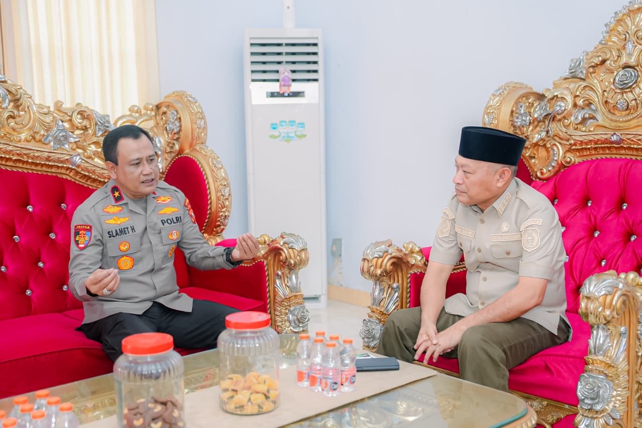 Wakapolda Malut Brigjen Slamet Hariyadi Silaturahmi ke Wagub Sarbin Sehe di Kediaman Dinas, Bahas Sinergi Pelayanan Warga