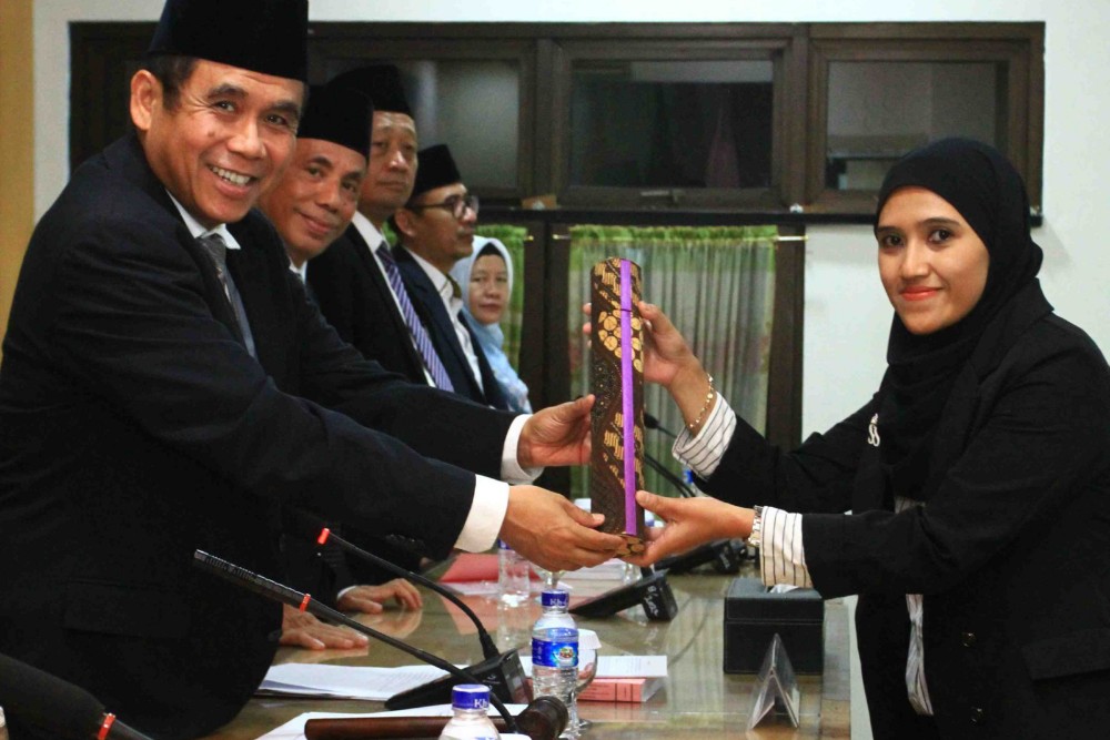 Dosen UNSIQ Wonosobo Raih Gelar Doktor UIN Walisongo Sambil Rawat Bayi, Lulus dengan Disertasi Moderasi Beragama