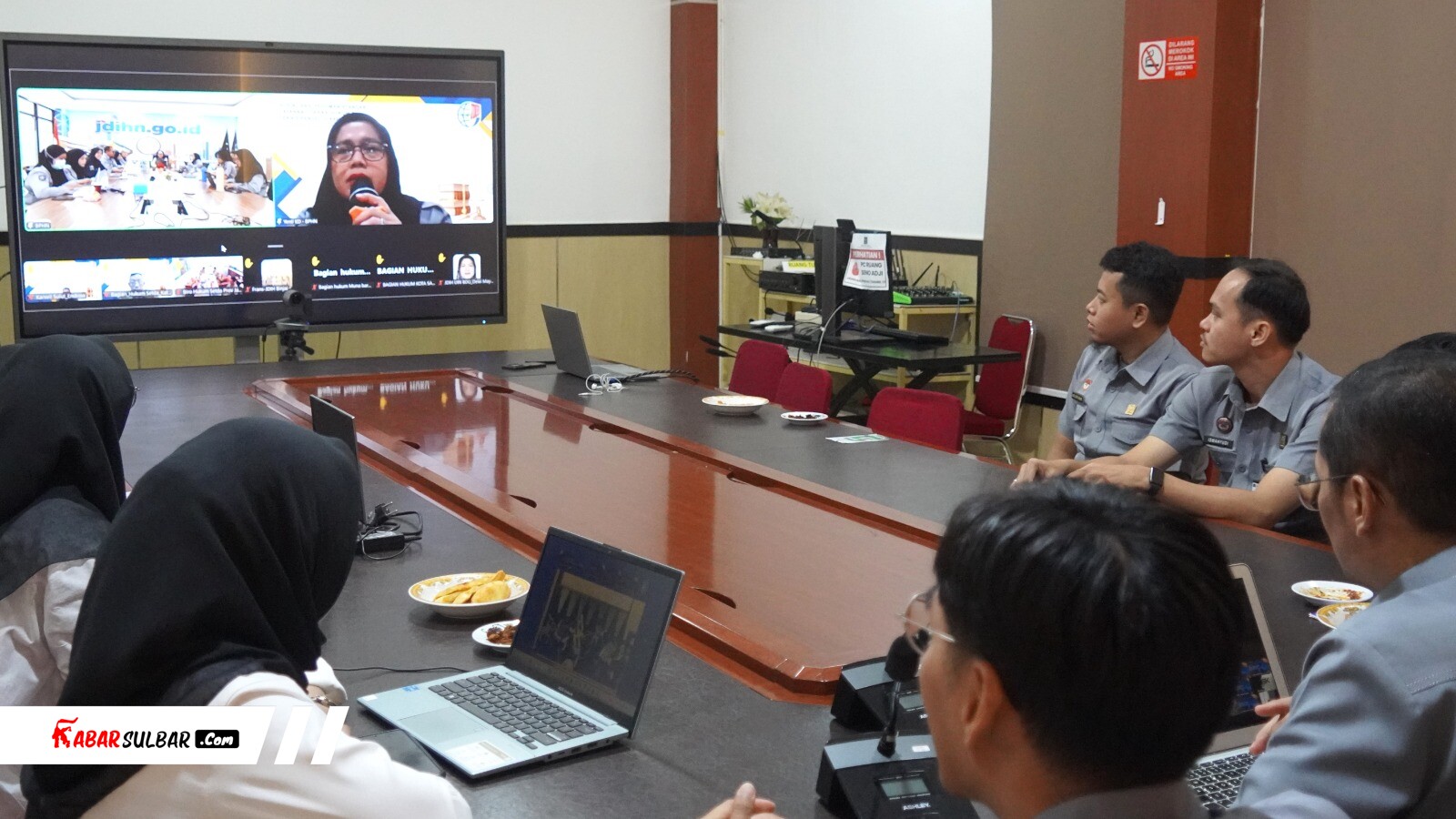 Kanwil Kemenkum Sulbar Matangkan Standar Layanan Literasi Hukum Bersama Anggota JDIHN