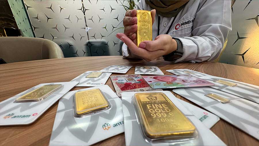 Harga Emas Dunia Anjlok 4% ke US$4.111, Terendah dalam 7 Pekan