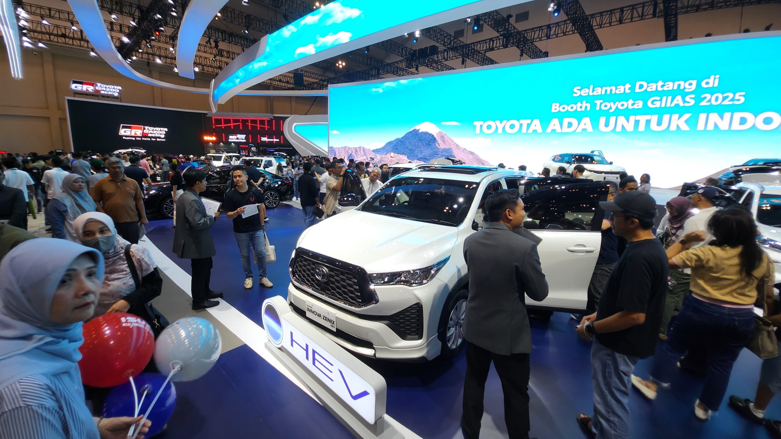 Toyota Innova Hycross Versi Etanol 100 Persen Dijadwalkan Meluncur Oktober 2026