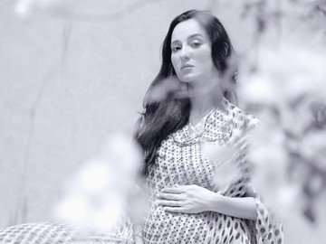 Julie Estelle Melahirkan Anak Kedua, Kabar Bahagia dari Keluarga