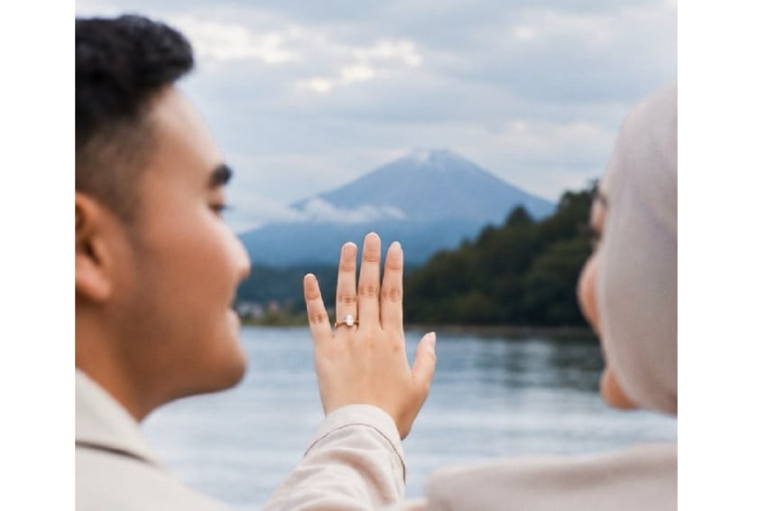 Putri Moediyanti, Anak Tommy Soeharto, Dilamar di Jepang