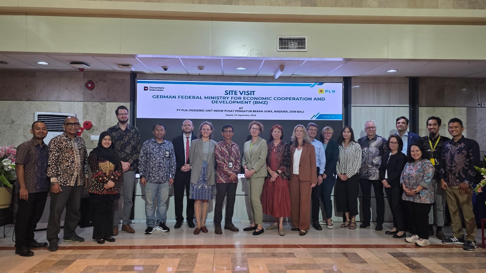 PLN dan Jerman Bahas Integrasi EBT di Control Center Depok