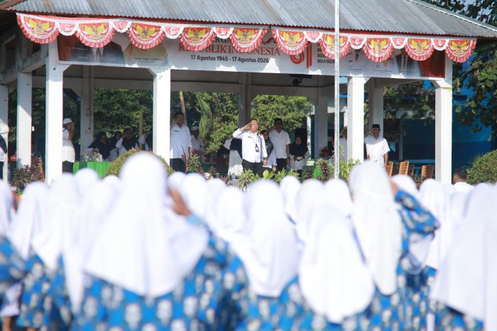 Sekda Ternate Rizal Marsaoly Kunjungi SMPN 5, Tantang Sekolah Bersaing Lewat Inovasi