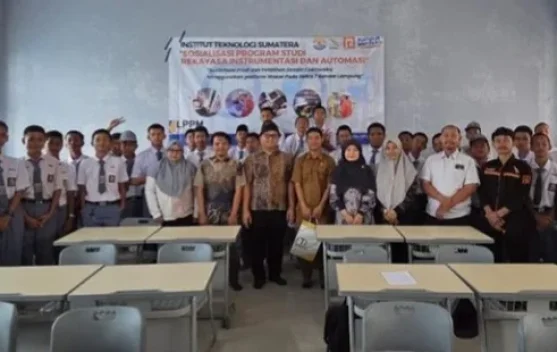 34 Siswa SMK 7 Bandar Lampung Latih Desain Elektronika Berbasis Simulasi Wokwi