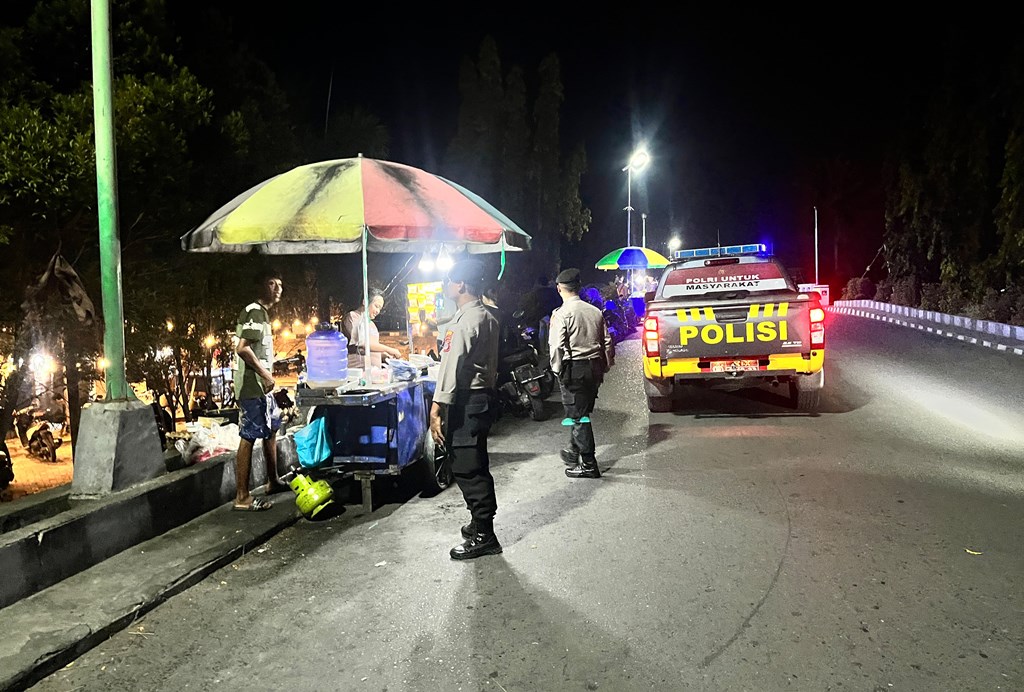 Samapta Polres Touna Patroli Malam di Taman Jh dan Kawasan Bank Sulteng, Pastikan Kamtibmas Kondusif