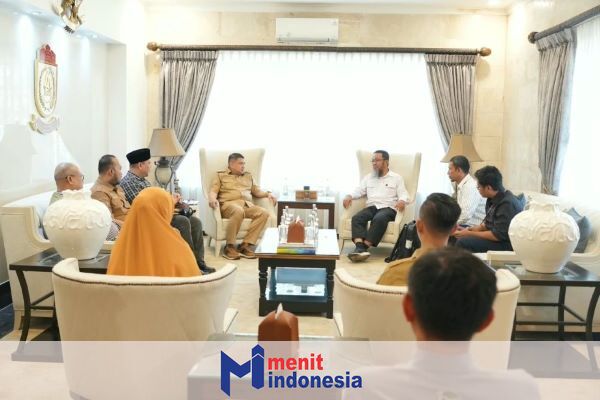 Pemkot Makassar dan Unhas Siapkan 50 Titik Budidaya Maggot, Sampah Organik Jadi Pakan Ayam