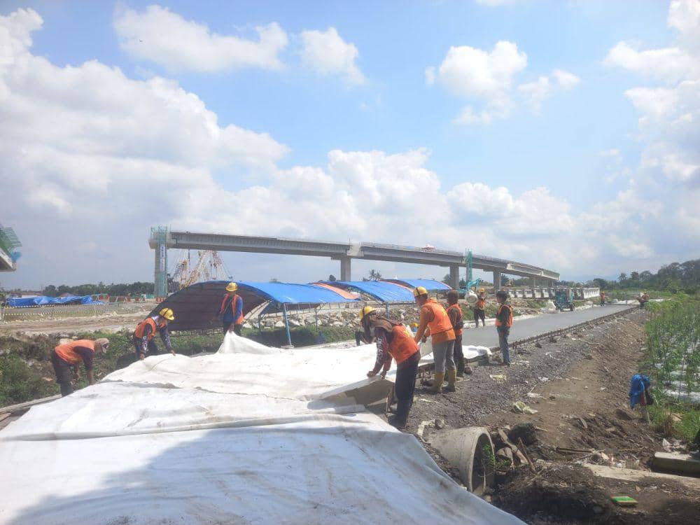 Warga Sleman Khawatirkan Girder Tol Jogja-Solo, Adhi Karya Sebut 12 Girder Dipasang Sesuai SOP Bina Marga