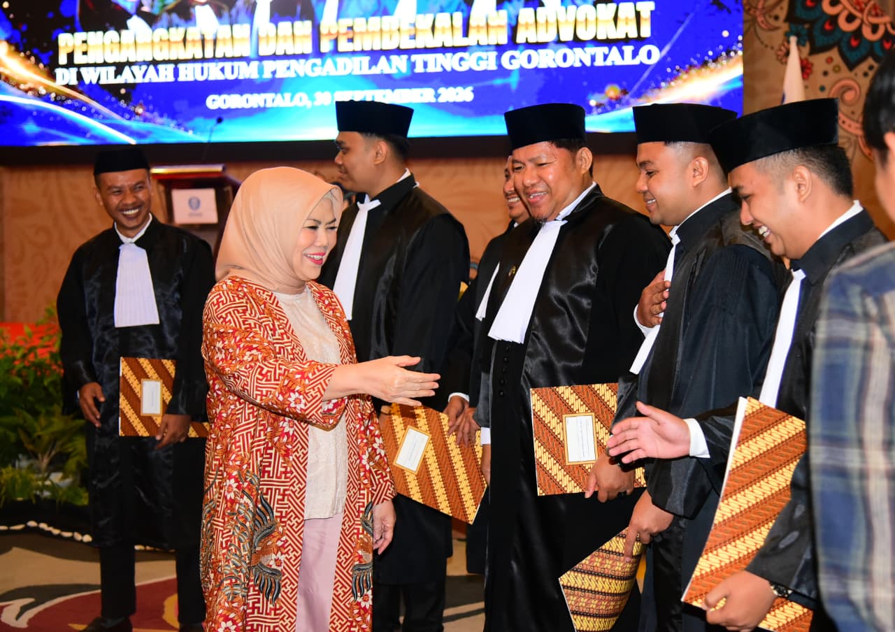 Wagub Gorontalo Idah Syahidah Tekankan Etika dan Integritas pada Pengangkatan Advokat Baru PERADI