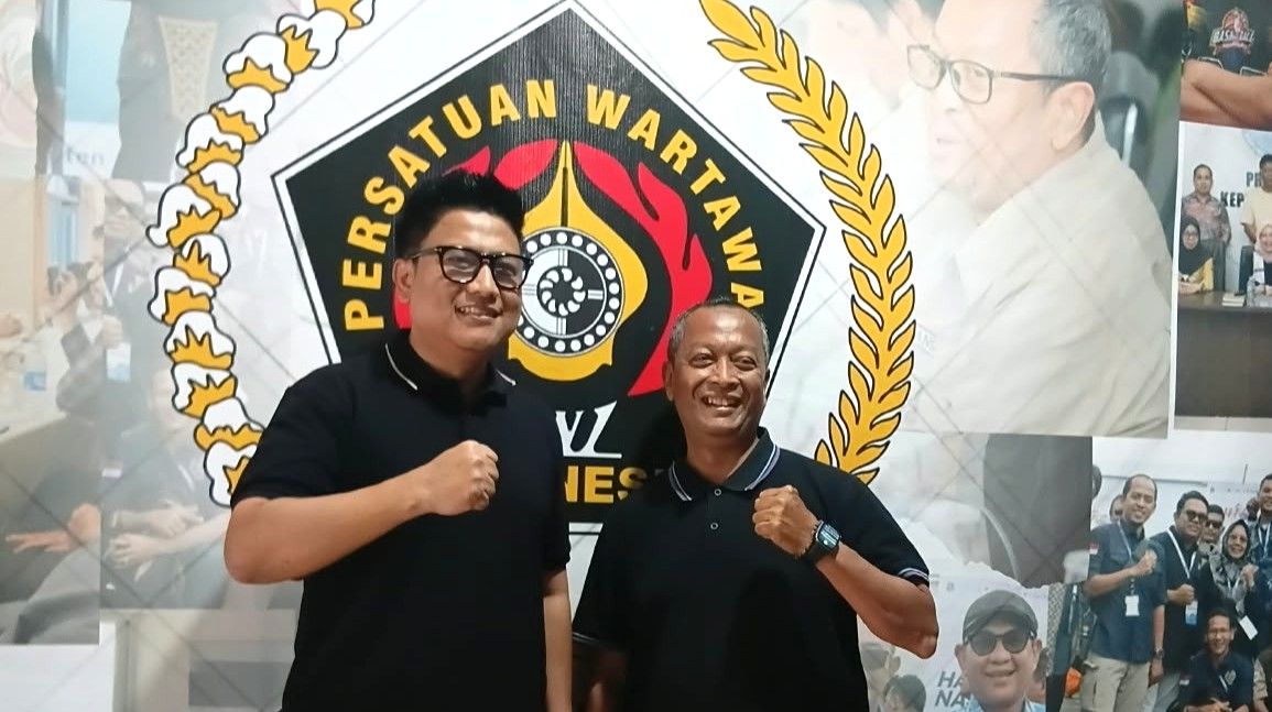 Kadiskominfo Kepri Hendri Kurniadi Silaturahmi ke Graha PWI Batam, Bahas Kemitraan dengan Pemprov