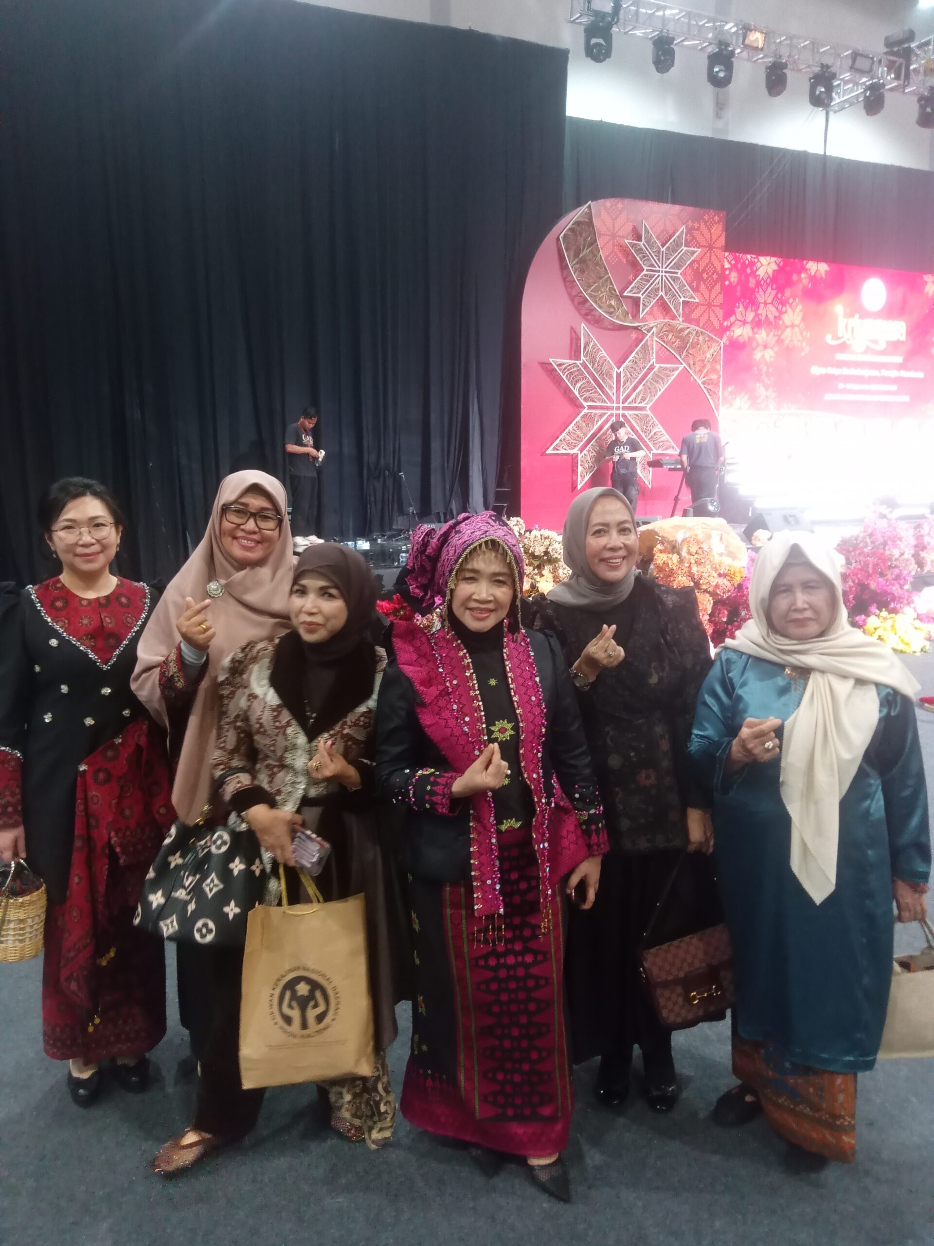 Pengrajin Jambi Juara Tas Bahan Olahan di Kriyanusa 2026, Dekranasda Apresiasi Karya Tembus Pasar Internasional