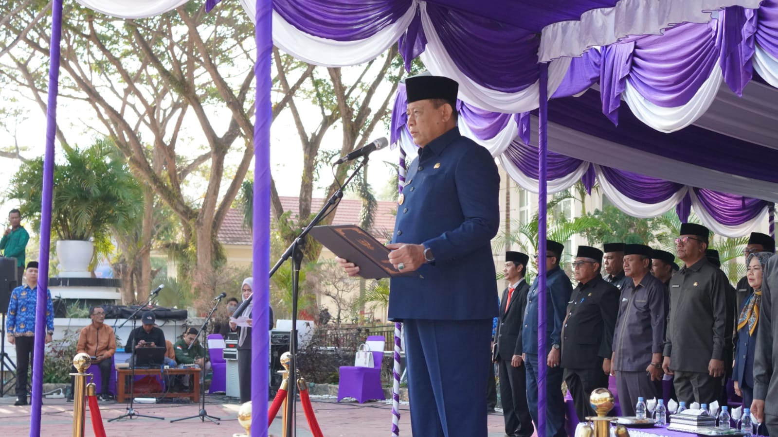 Gubernur Gorontalo Gusnar Ismail Pimpin Upacara Hari Kesaktian Pancasila di Halaman Kantor Gubernur