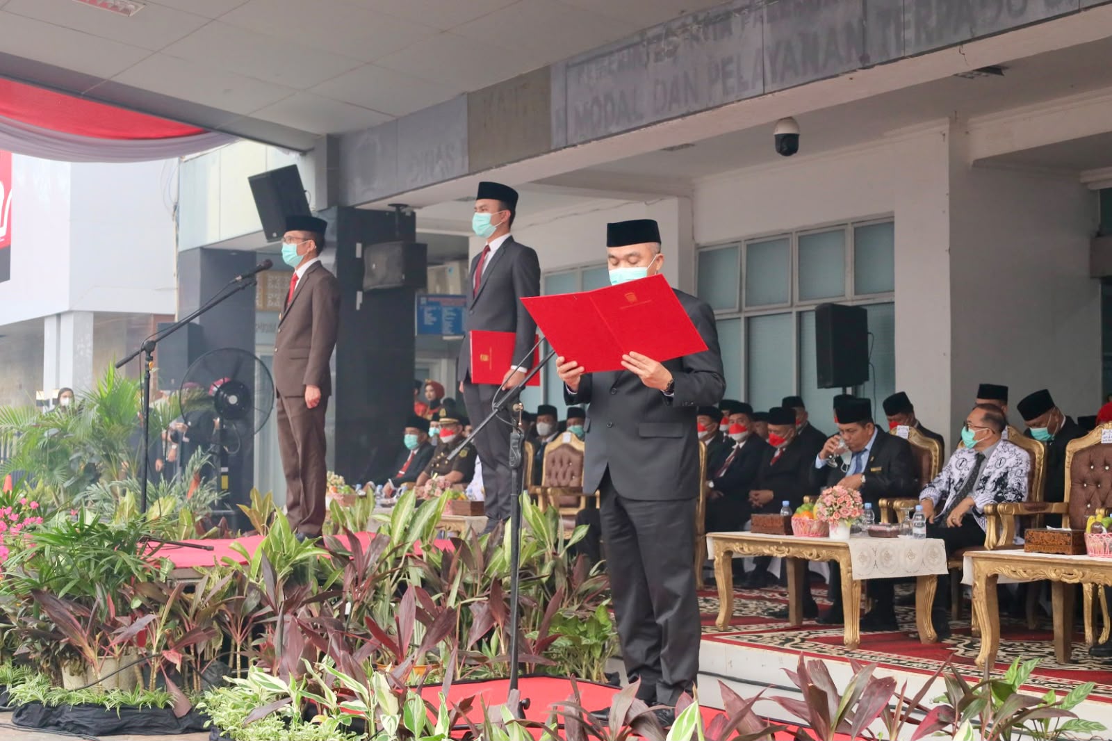 Sekda Palembang Aprizal Hasyim Kembali Bertugas Usai Cuti Pemulihan Operasi, Hari Pertama Hadiri Upacara Hari Kesaktian Pancasila