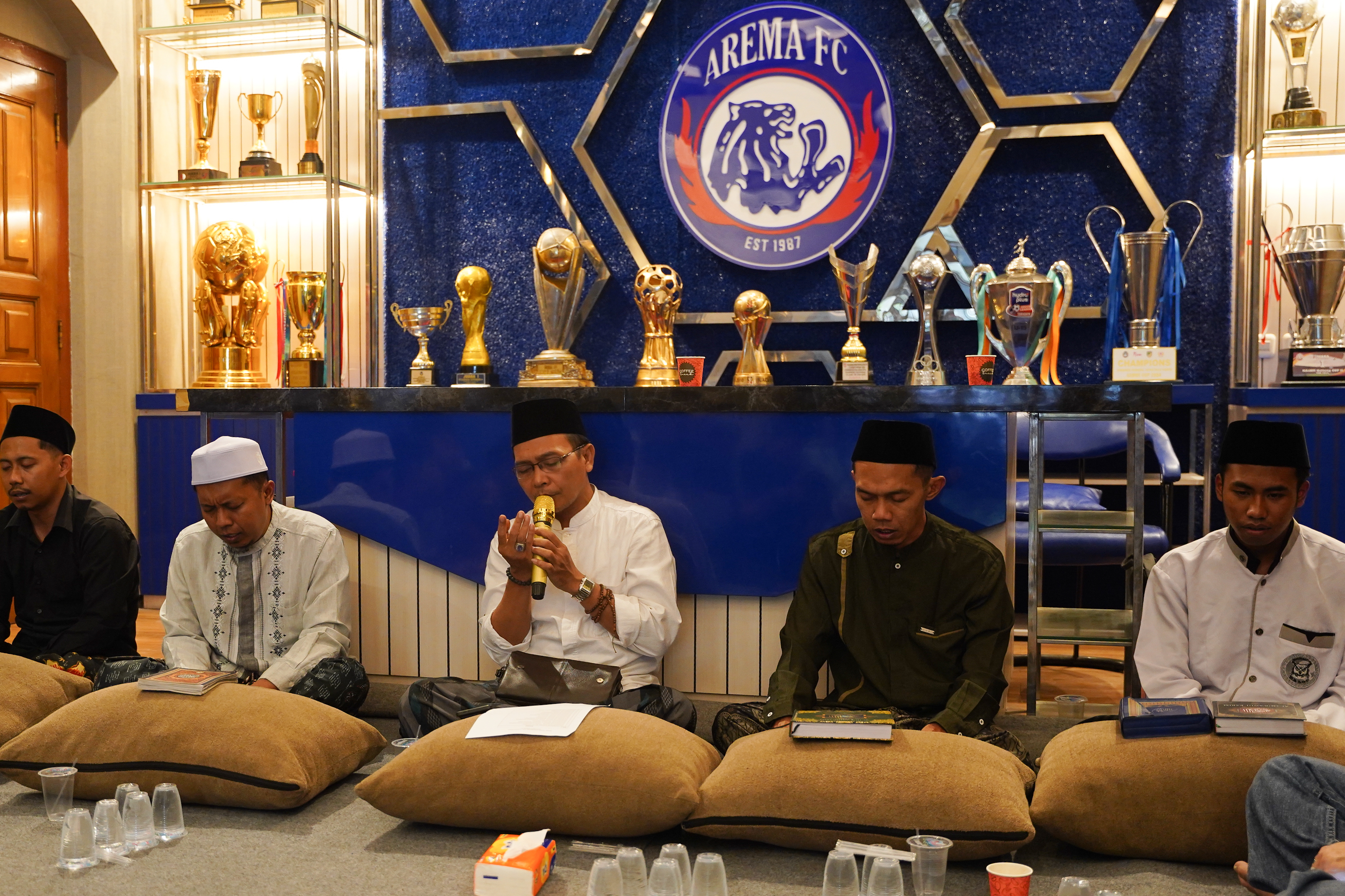 Arema FC Gelar Khataman Al-Qur'an dan Doa Bersama untuk 4 Tahun Tragedi Kanjuruhan
