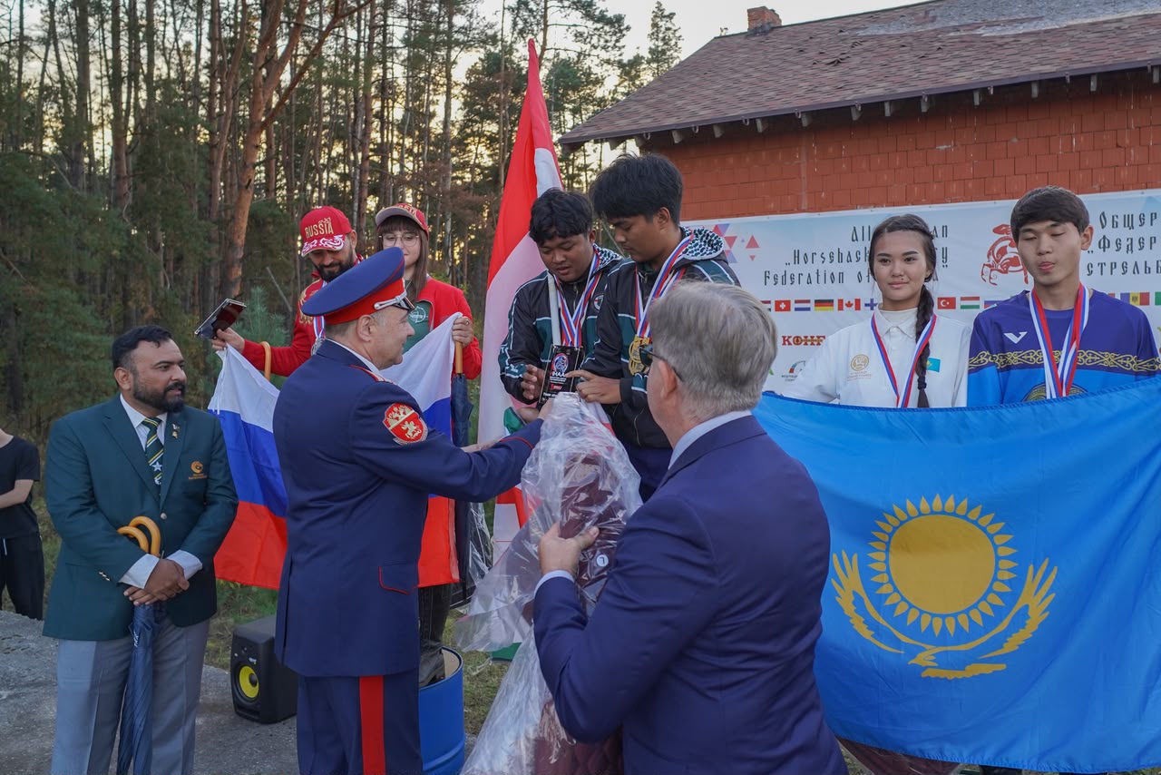 Atlet Berkuda Memanah NTB Tio Fawwaz Borong 3 Emas di Kazakhstan, Indonesia Juara Umum