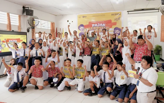Kanwil DJP Papua, Papua Barat, dan Maluku Gelar Pajak Bertutur di 8 Sekolah Maluku
