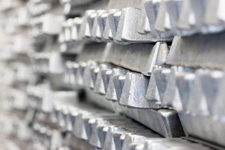 Rusal Bangun Pabrik Bauksit dan Alumina di Indonesia, Dampak ke Saham Dinilai Terbatas