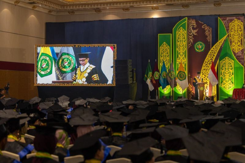 UPR Palangka Raya Wisuda 1.267 Lulusan Sarjana hingga Doktor, 174 Lewat Jalur RPL