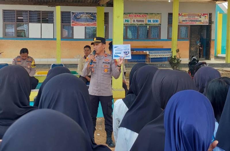 Polsek Pondidaha Sosialisasikan SMA Kemala Taruna Bhayangkara ke Siswa SMPN 1 Pondidaha, 2 Pelajar Terdata Minat Lanjut
